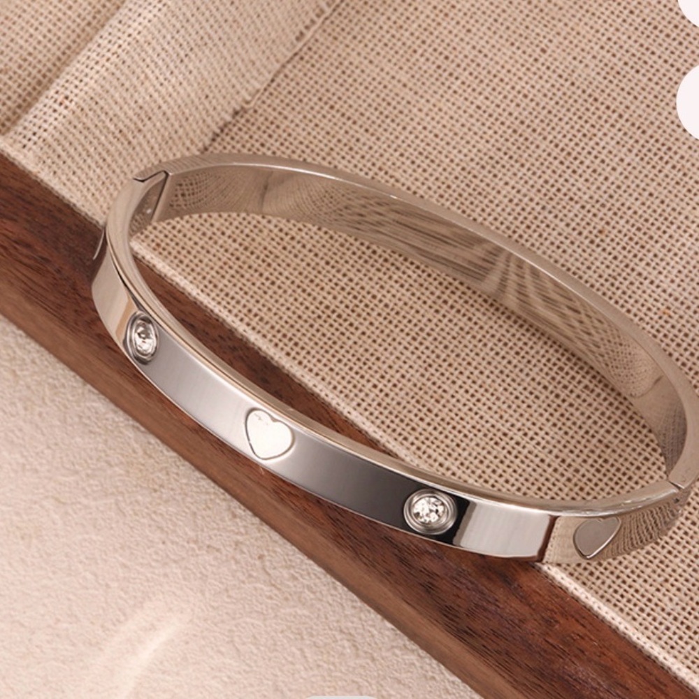 Silver Heart and Stone Bangle Bracelet - Picture 2 of 13